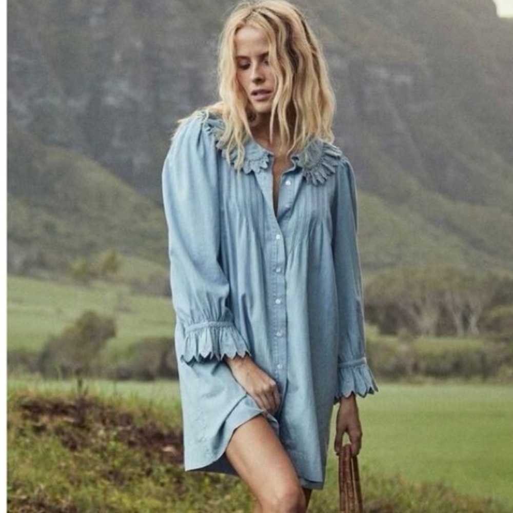 Doen Wing Dress Size S